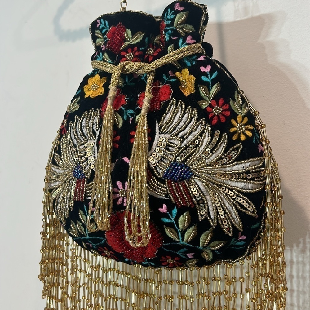 RAMLA Traditional velvet embroidered beaded floral bird wedding bag handcrafted - Picture 2 of 10